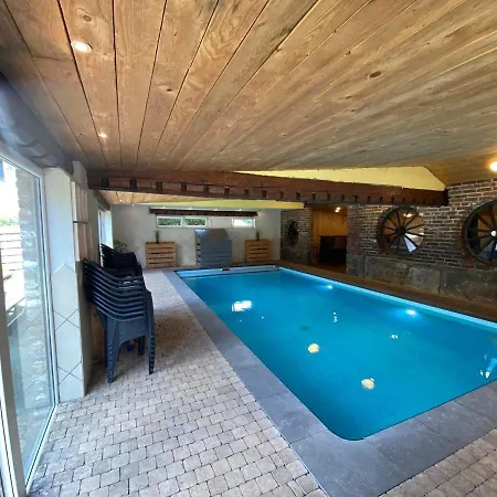 Lush In With Private Pool Holiday home Waimes