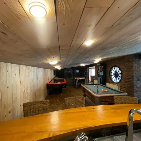 Lush In With Private Pool Holiday home *