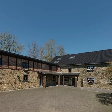 Lush In With Private Pool Holiday home Waimes