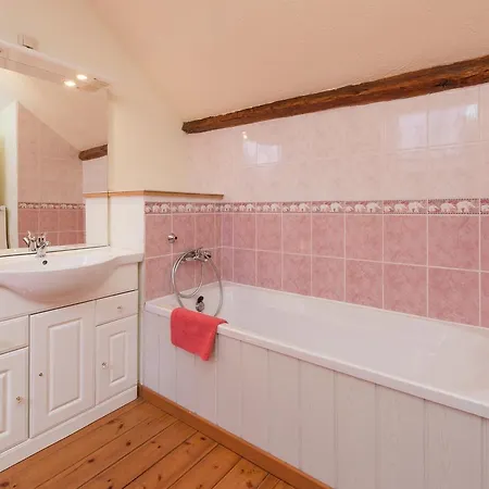 Holiday home Lush In With Private Pool