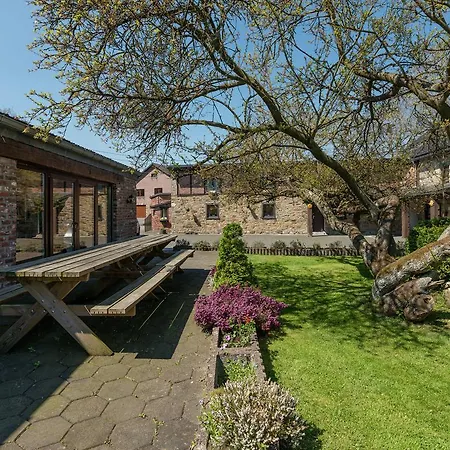 Lush In With Private Pool *